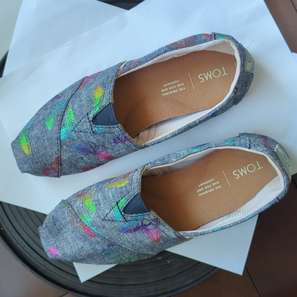 TOMS blue butterfly slip-on size 6  Like new